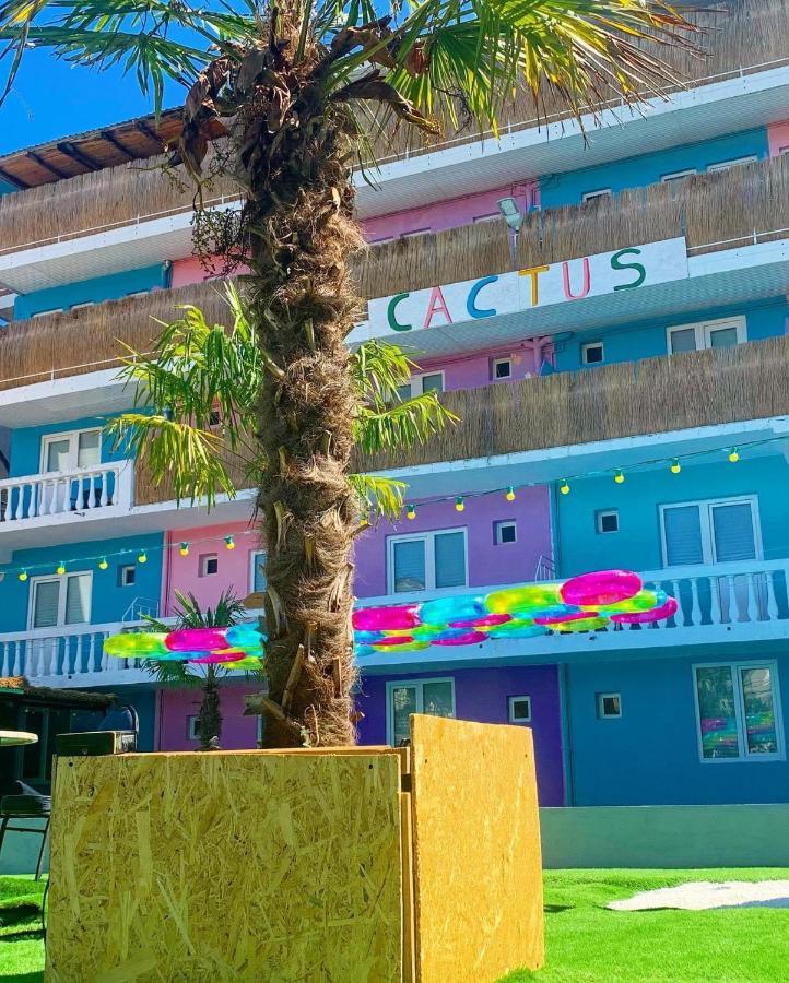 Casa Barbie Costinesti Hostel ภายนอก รูปภาพ