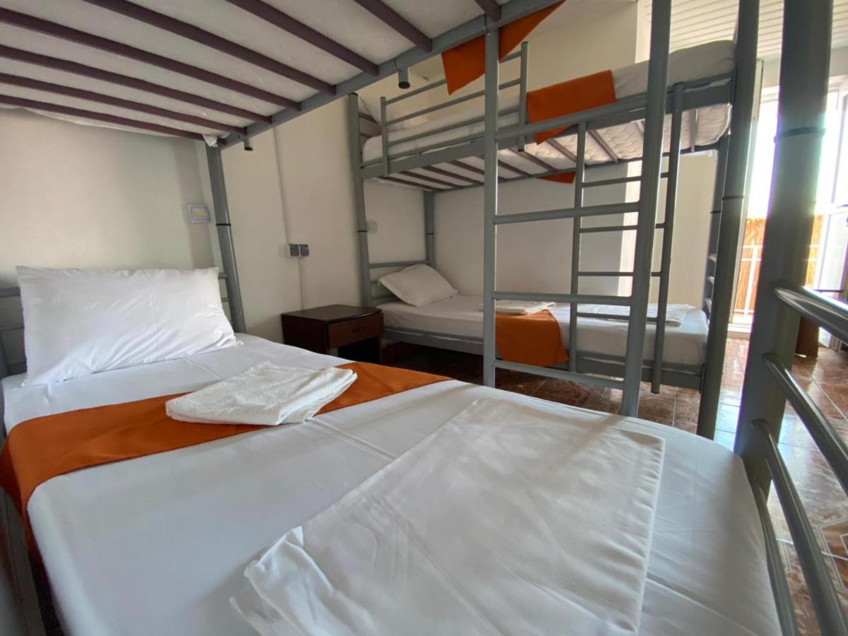 Casa Barbie Costinesti Hostel ภายนอก รูปภาพ