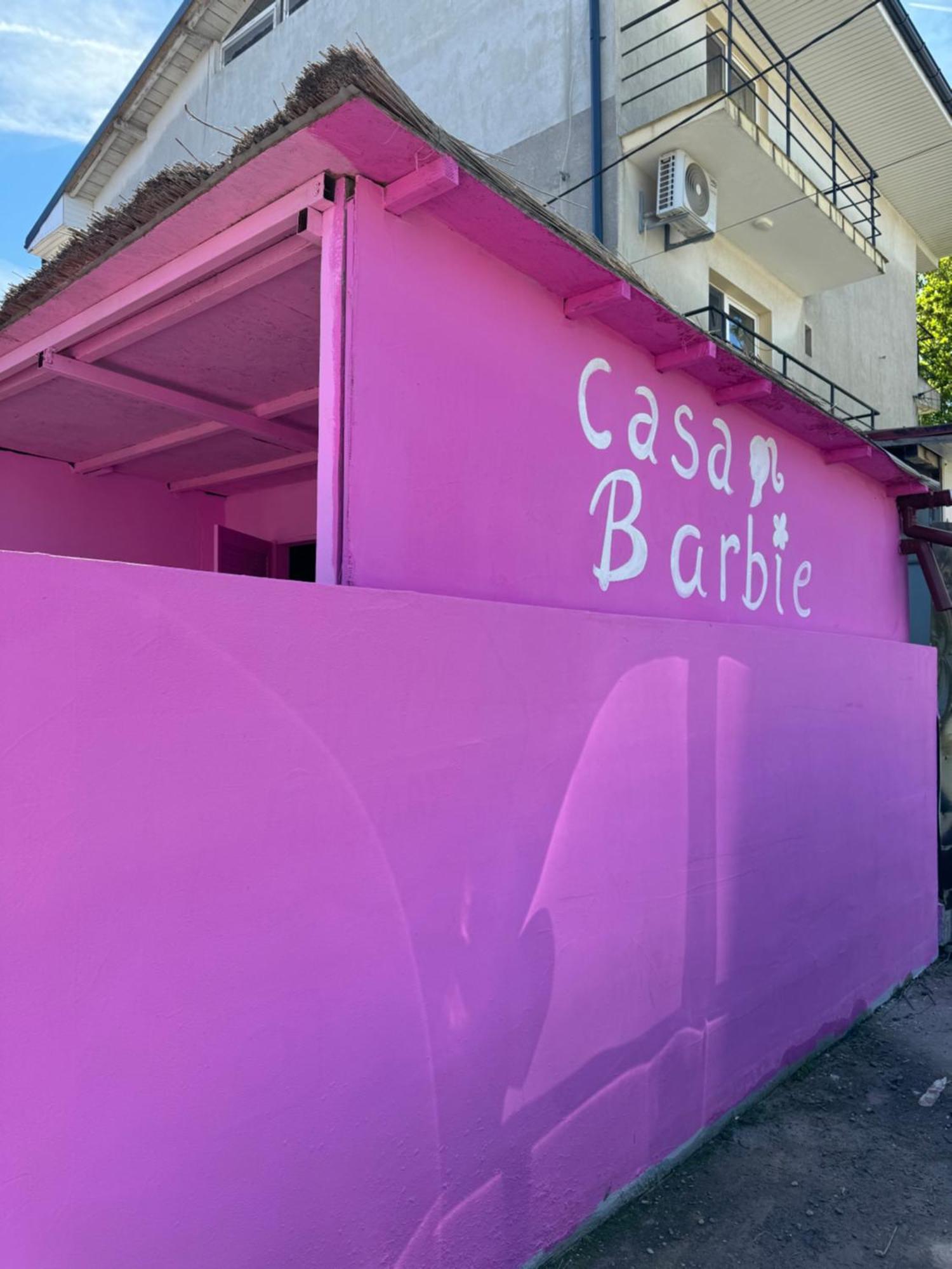 Casa Barbie Costinesti Hostel ภายนอก รูปภาพ