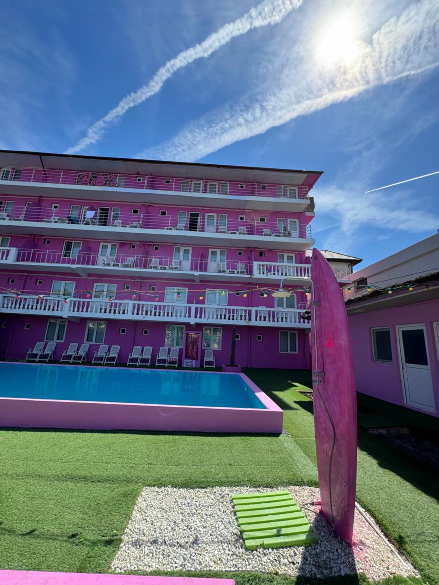 Casa Barbie Costinesti Hostel ภายนอก รูปภาพ