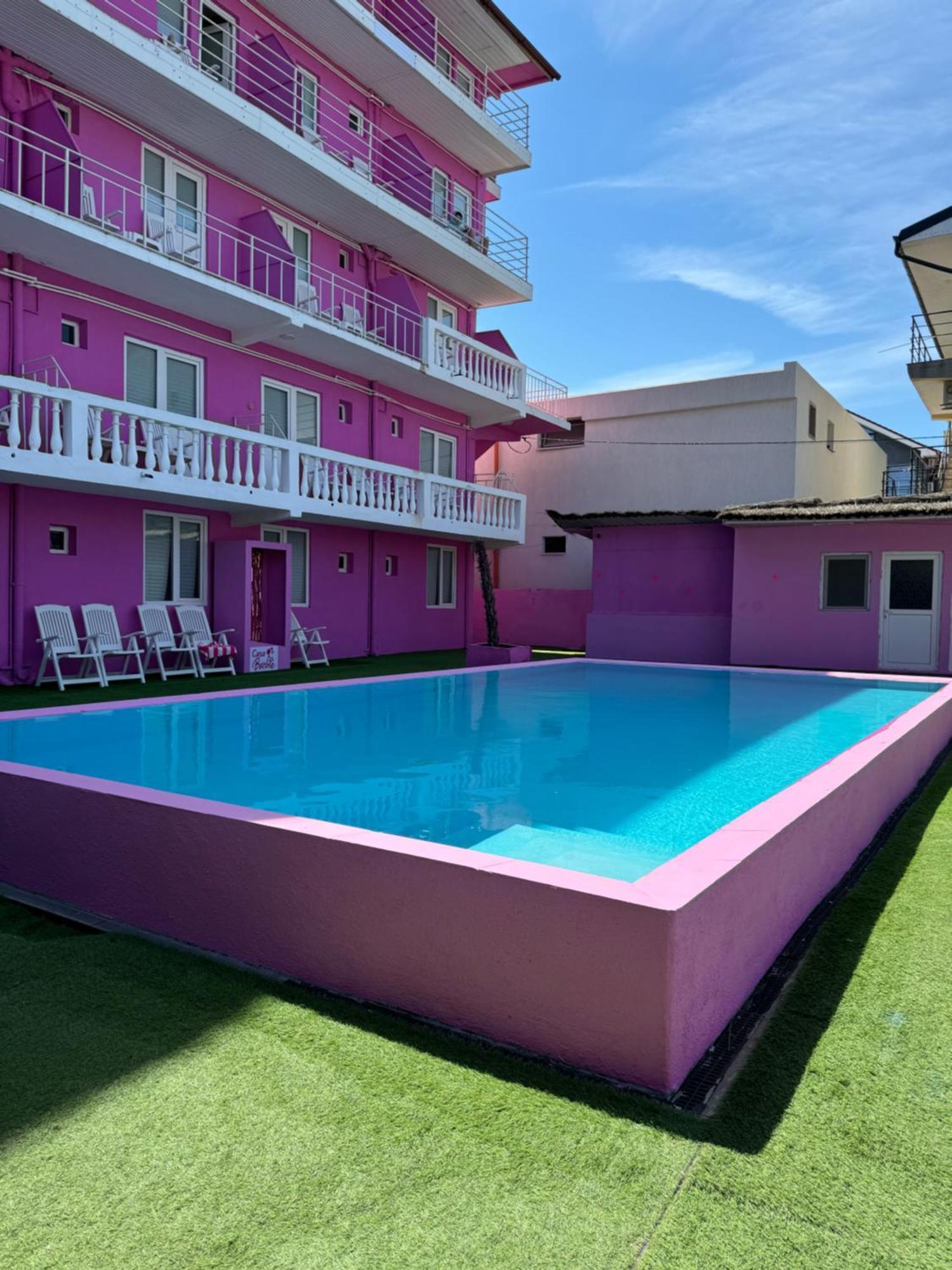 Casa Barbie Costinesti Hostel ภายนอก รูปภาพ