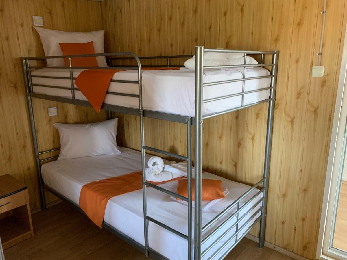 Casa Barbie Costinesti Hostel ภายนอก รูปภาพ