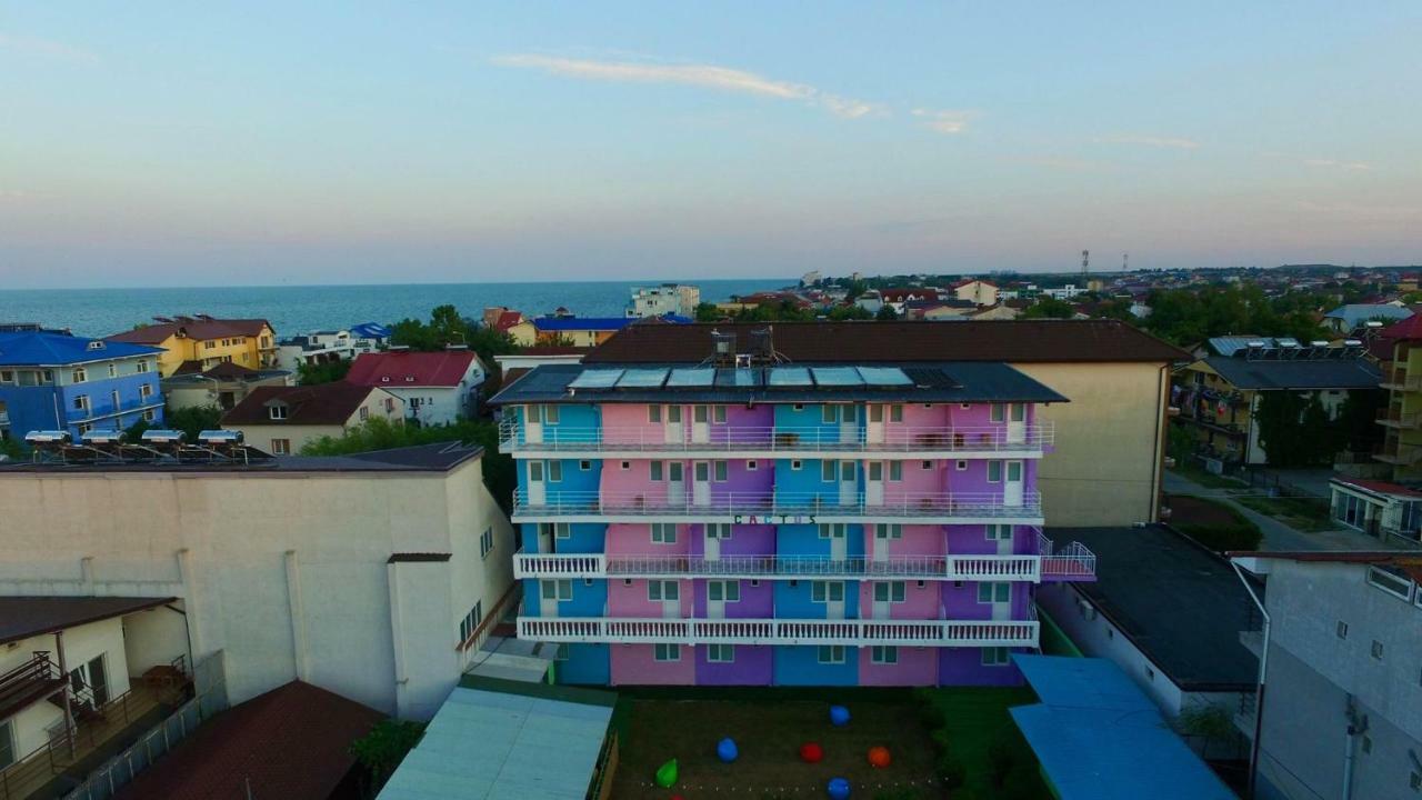 Casa Barbie Costinesti Hostel ภายนอก รูปภาพ